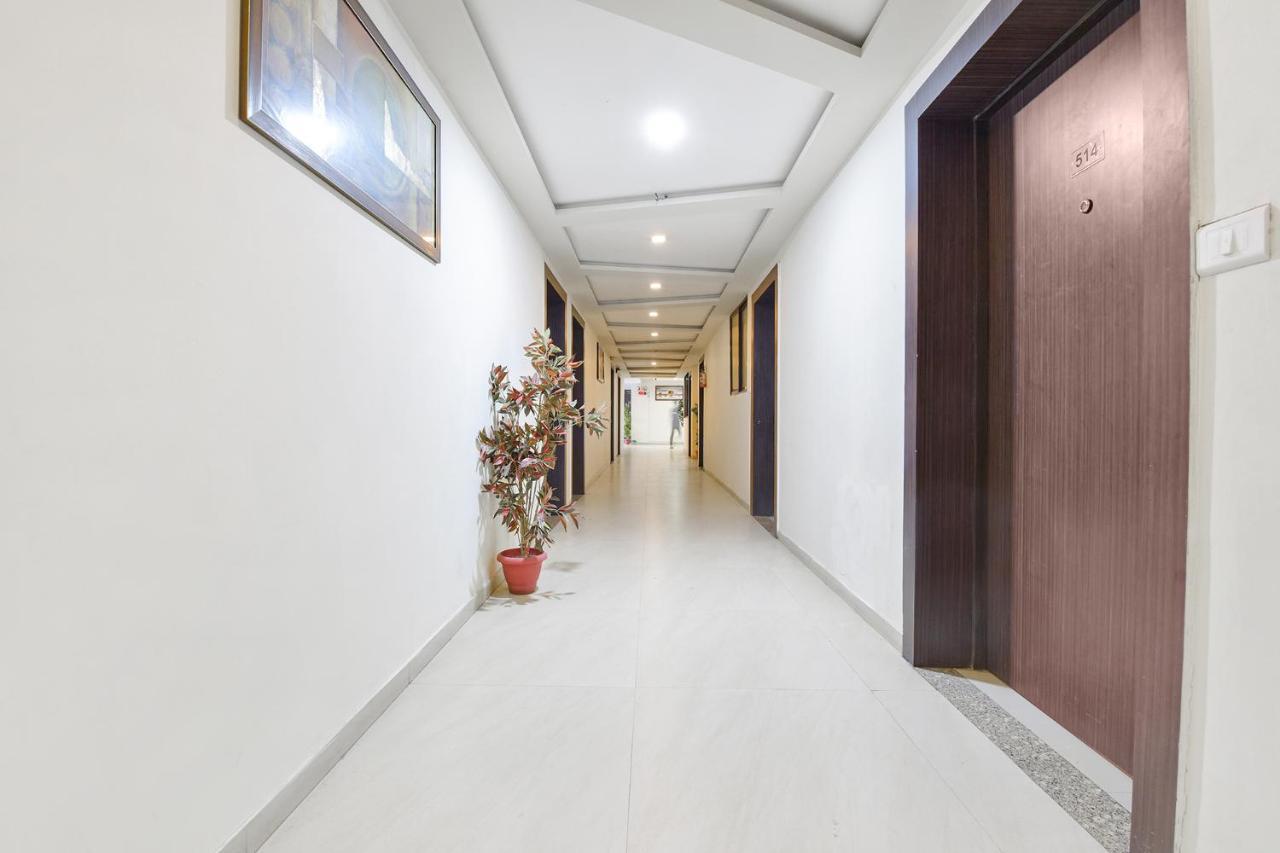 FabHotel Skyland Ahmedabad Eksteriør billede