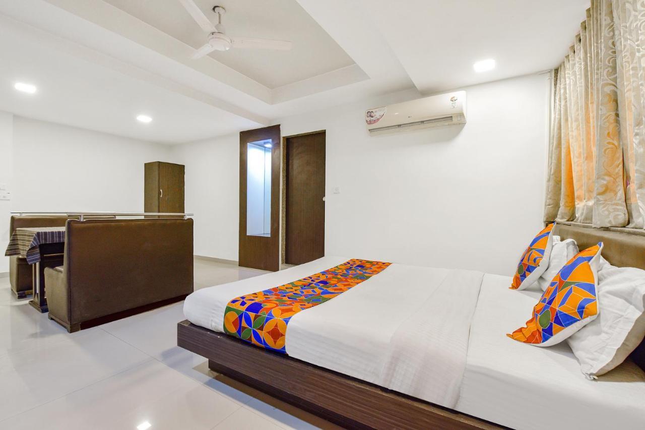 FabHotel Skyland Ahmedabad Eksteriør billede