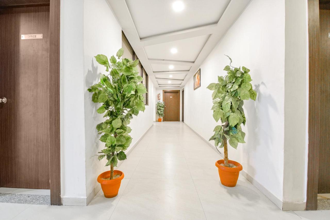 FabHotel Skyland Ahmedabad Eksteriør billede