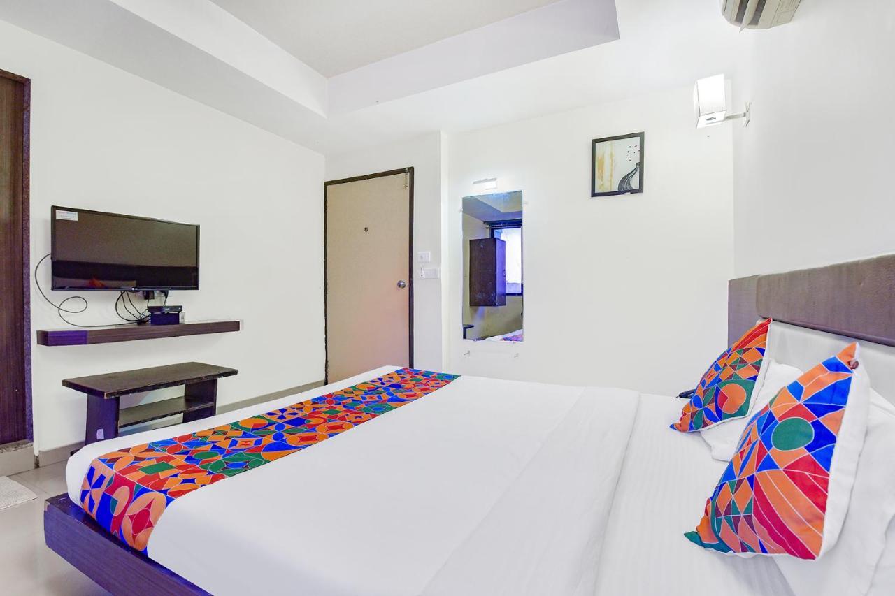 FabHotel Skyland Ahmedabad Eksteriør billede