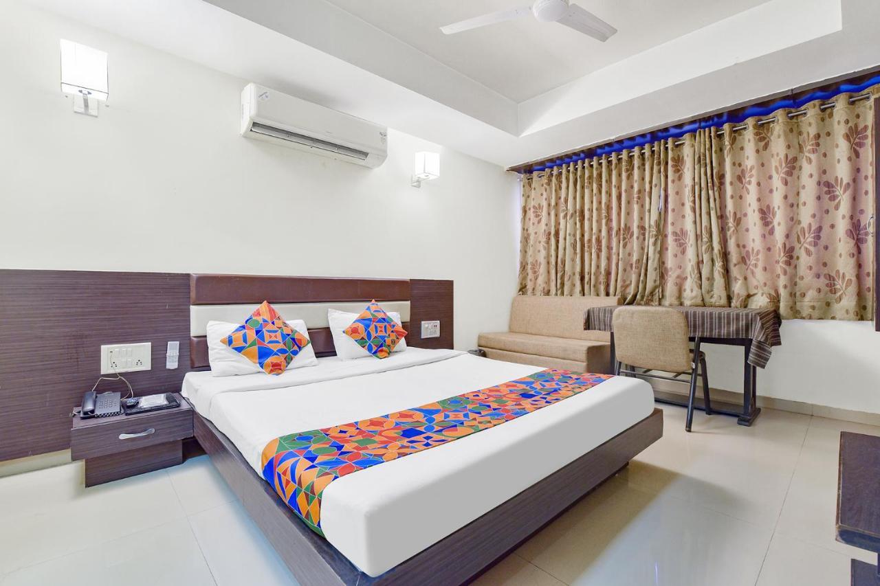 FabHotel Skyland Ahmedabad Eksteriør billede